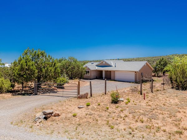 18 Morgan Drive , Edgewood, NM 87015