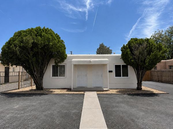 516 Alvarado Drive SE, Albuquerque, NM 87108