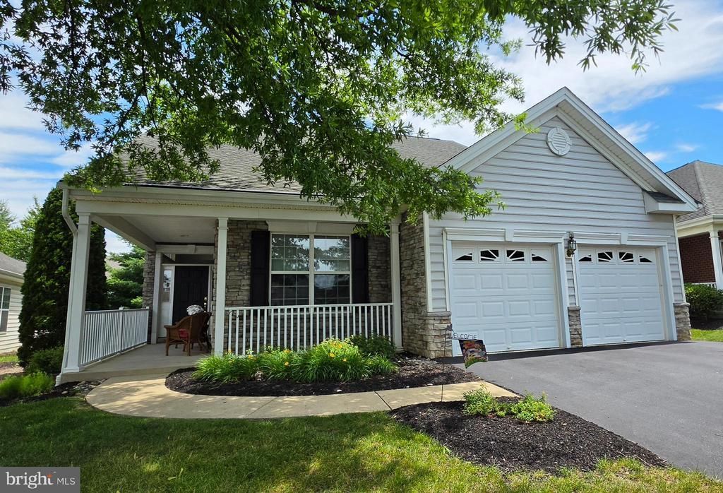 1546 EMERSON DRIVE, MOUNT JOY, PA 17552