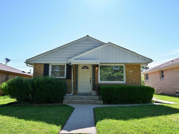 4672 N 69th STREET, Milwaukee, WI 53218