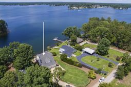 142 Ballentine Lane  photo 4
