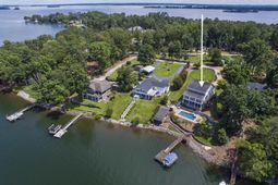 142 Ballentine Lane photo 4