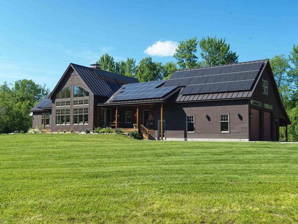25 Perry Road, Mount Holly, VT 05758