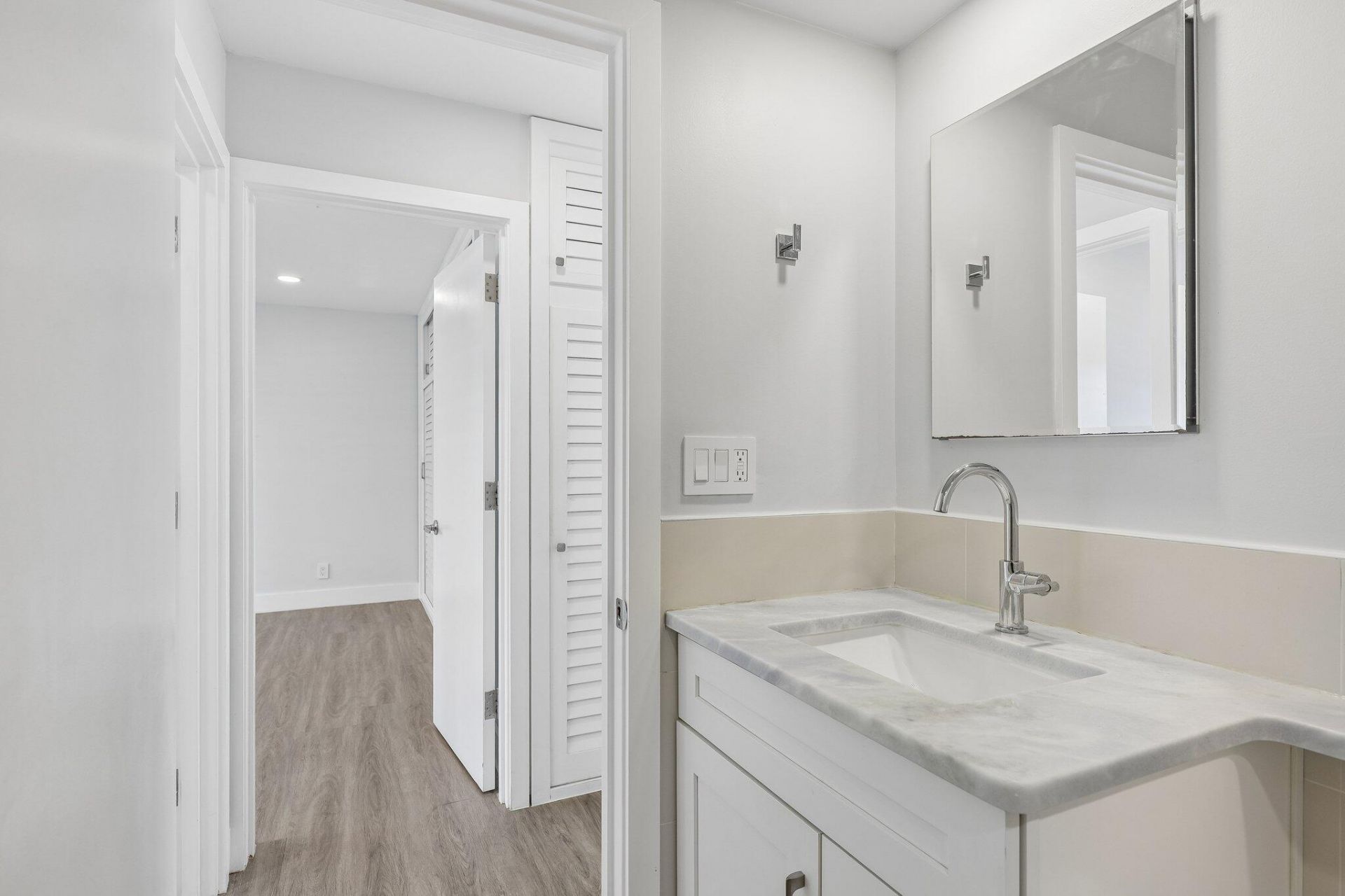 1850 S Ocean Drive, Unit 111, Fort Lauderdale, FL 33316 Photo
