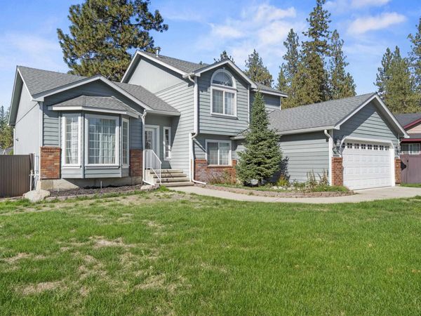 7421 W Lanzce Ct, Nine Mile Falls, WA 99026