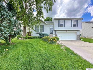 8008 S 161 Terrace, Omaha, NE 68136