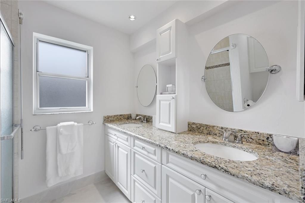 881 Gulf Pavilion Dr , Unit 201, Naples, FL 34108 Photo