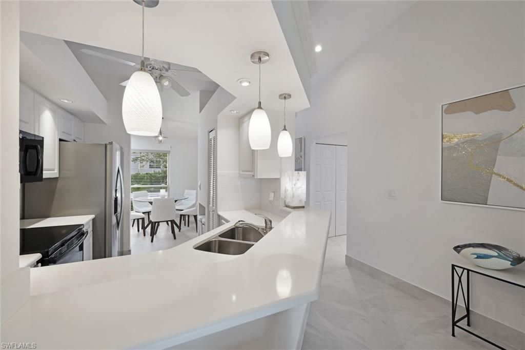 881 Gulf Pavilion Dr , Unit 201, Naples, FL 34108 Photo