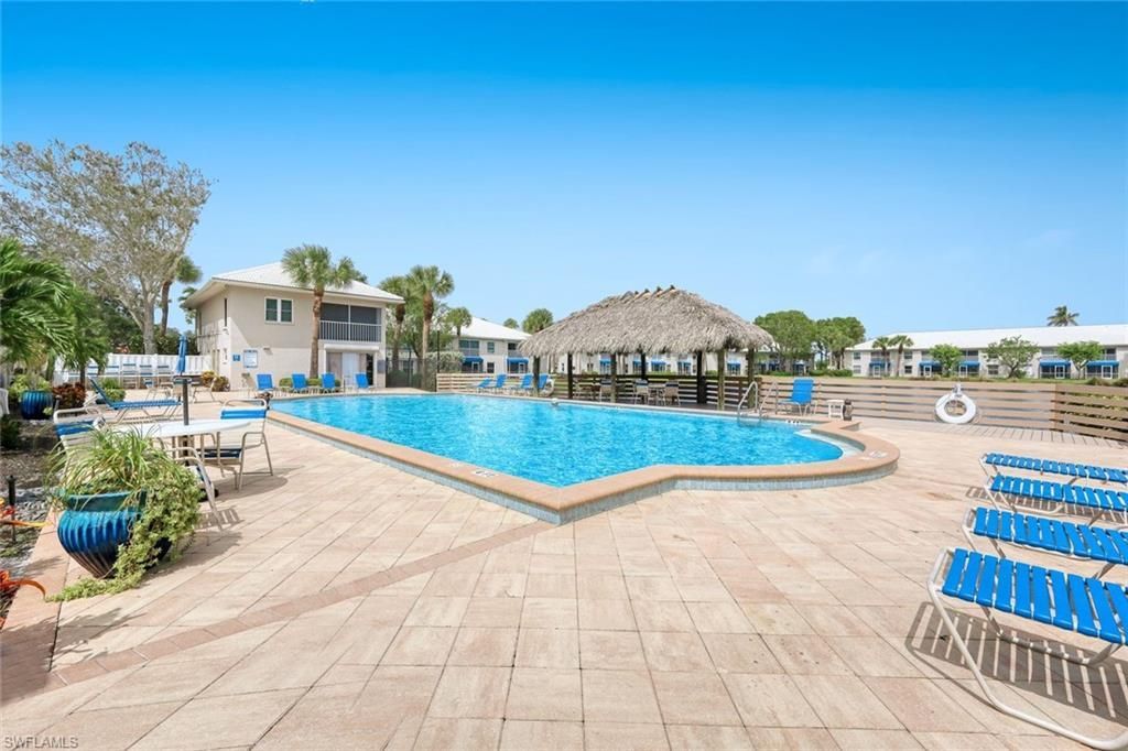 881 Gulf Pavilion Dr , Unit 201, Naples, FL 34108 Photo