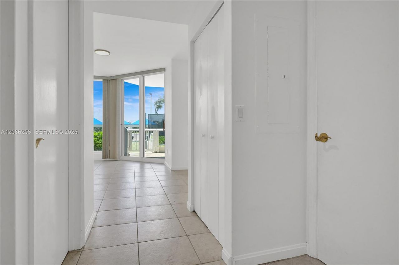 4779 Collins Ave , Unit 506, Miami Beach, FL 33140 Photo