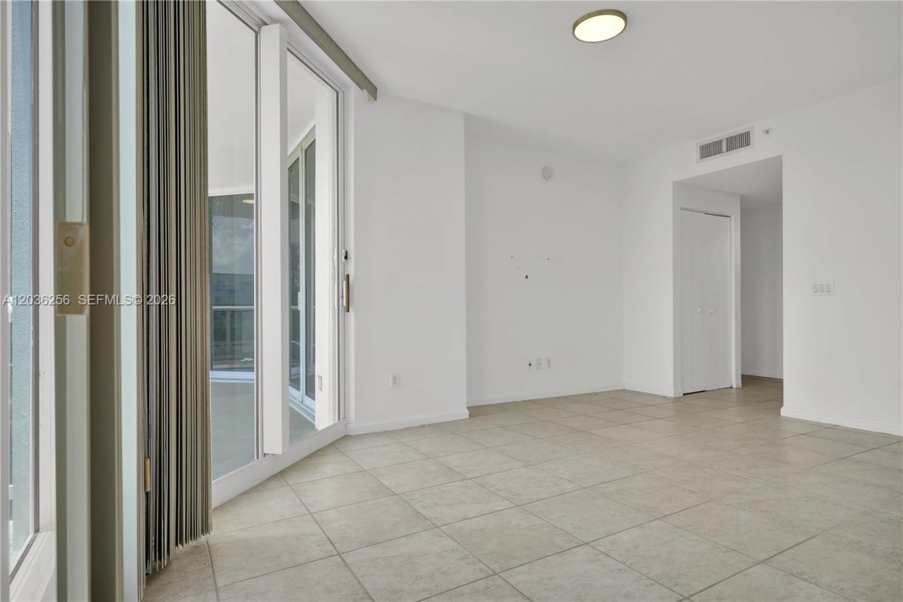 4779 Collins Ave , Unit 506, Miami Beach, FL 33140 Photo