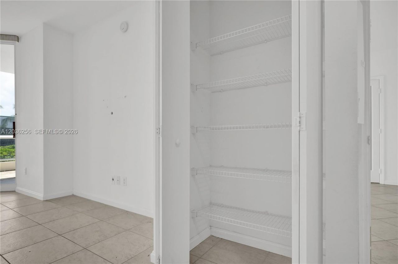 4779 Collins Ave , Unit 506, Miami Beach, FL 33140 Photo