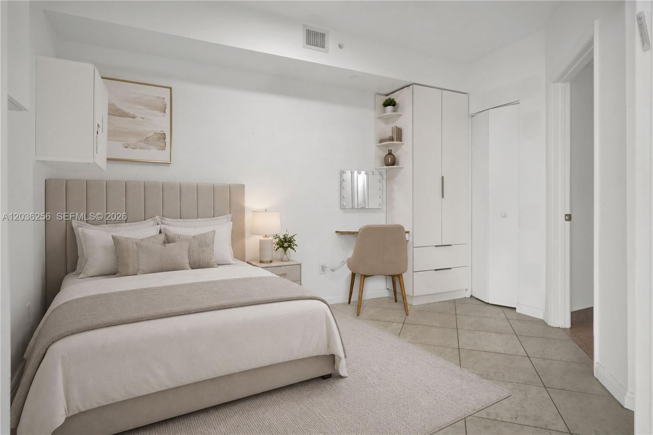 4779 Collins Ave , Unit 506, Miami Beach, FL 33140 Photo