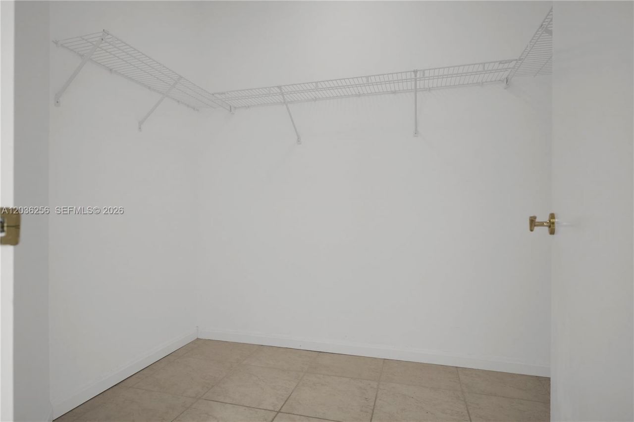 4779 Collins Ave , Unit 506, Miami Beach, FL 33140 Photo