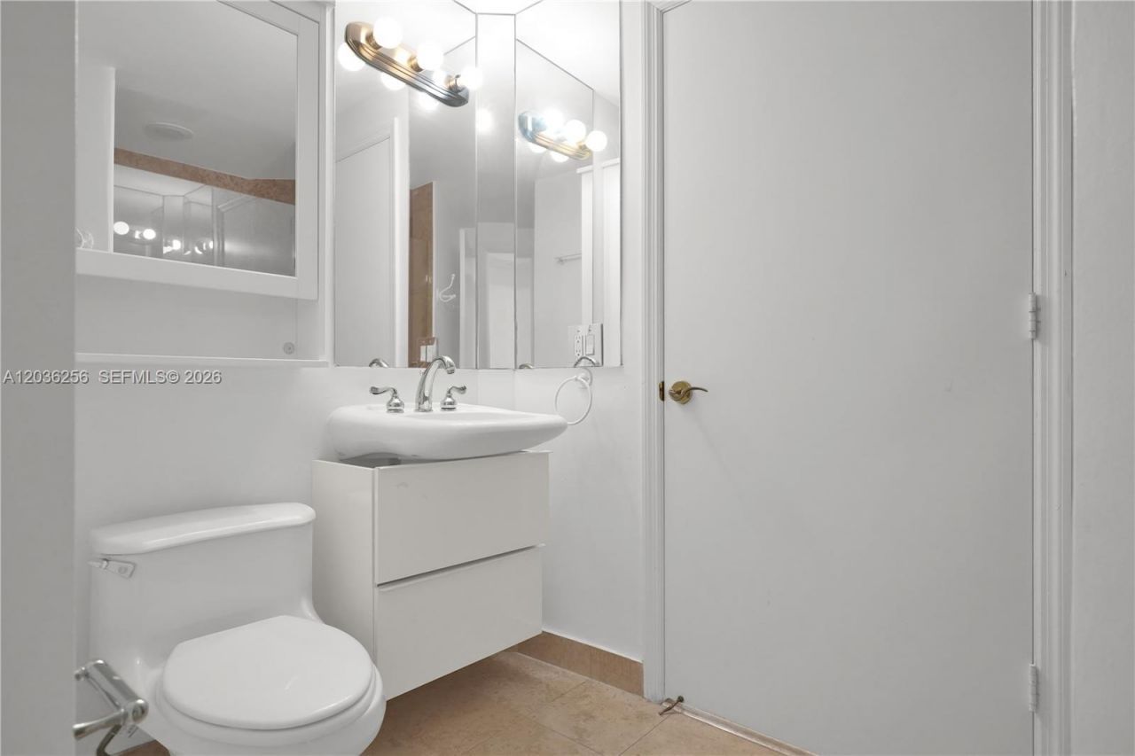4779 Collins Ave , Unit 506, Miami Beach, FL 33140 Photo