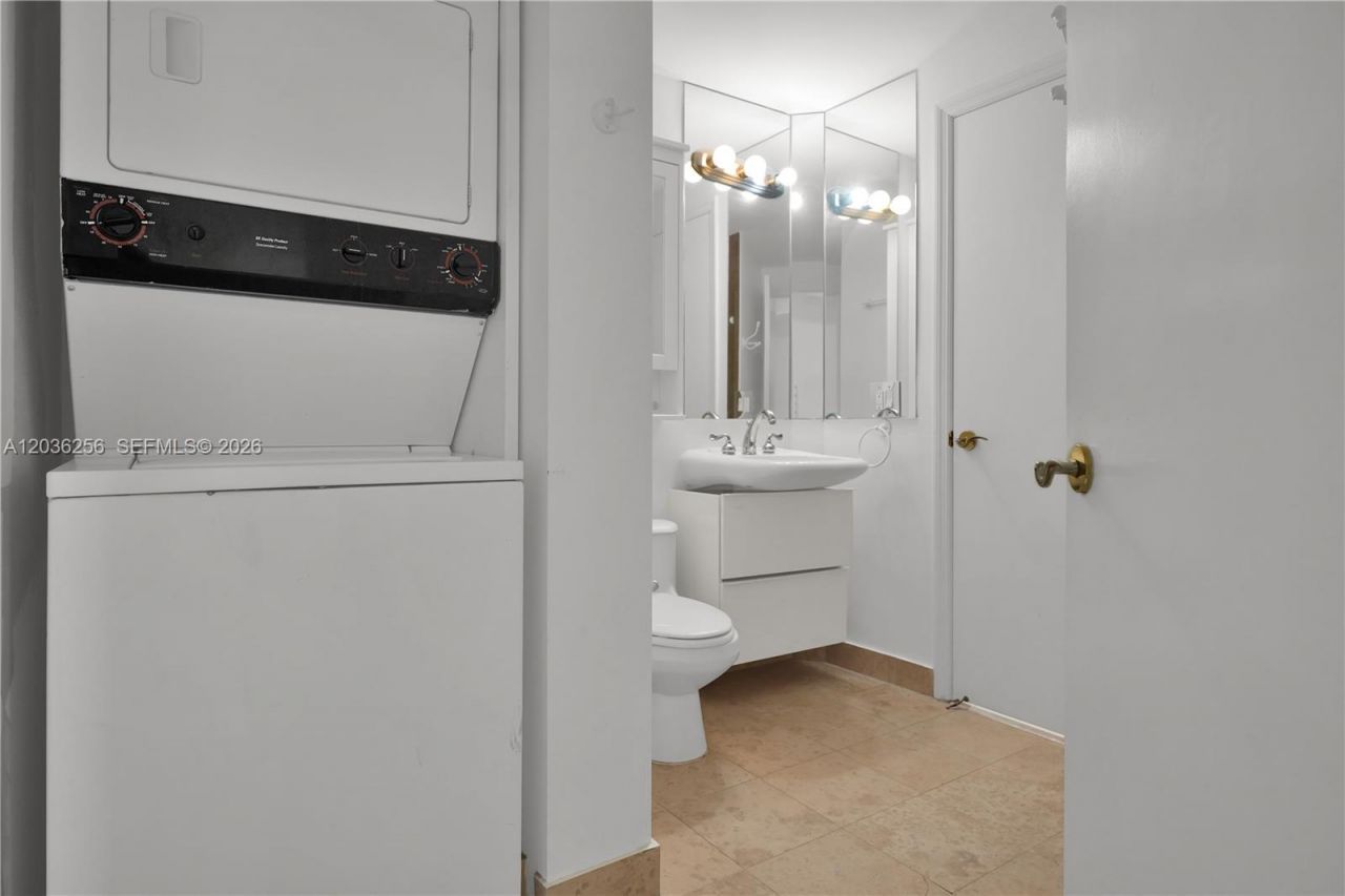 4779 Collins Ave , Unit 506, Miami Beach, FL 33140 Photo