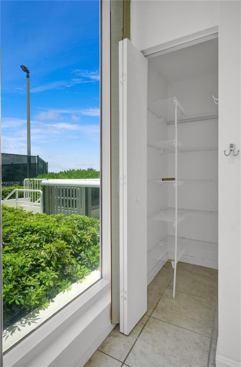 4779 Collins Ave , Unit 506, Miami Beach, FL 33140 Photo
