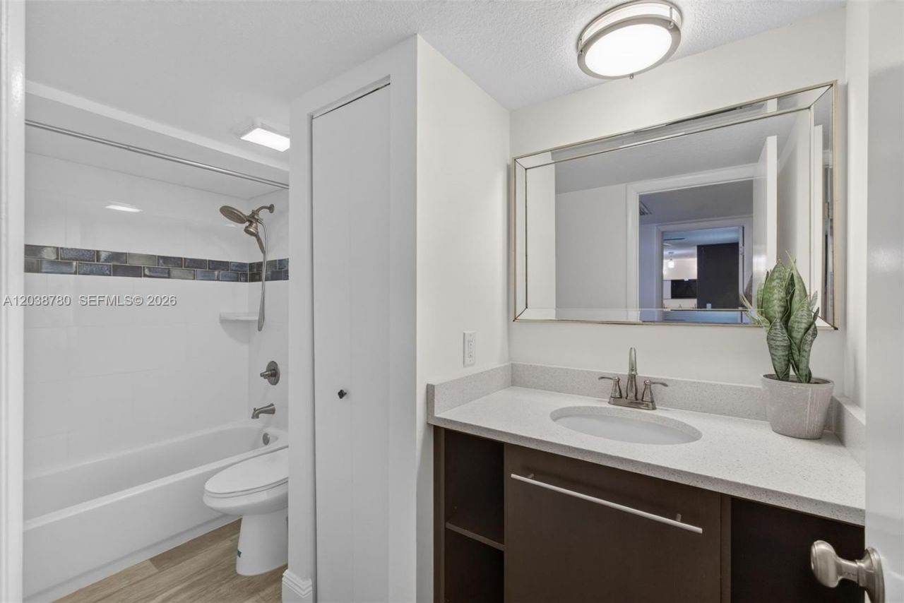 114 1st Ln , Palm Beach Gardens, FL 33418 Photo