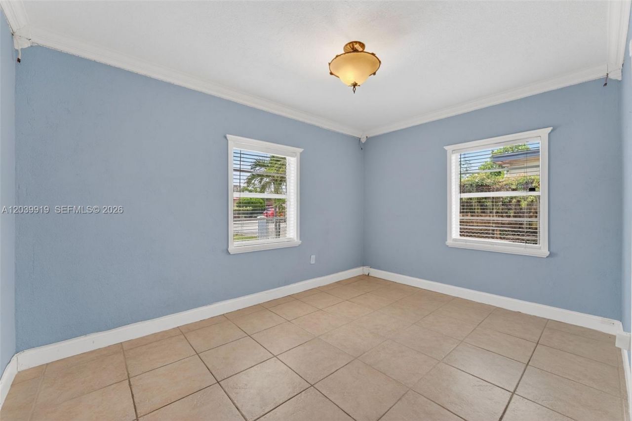 920 NW 35th Ave, Miami, FL 33125 Photo
