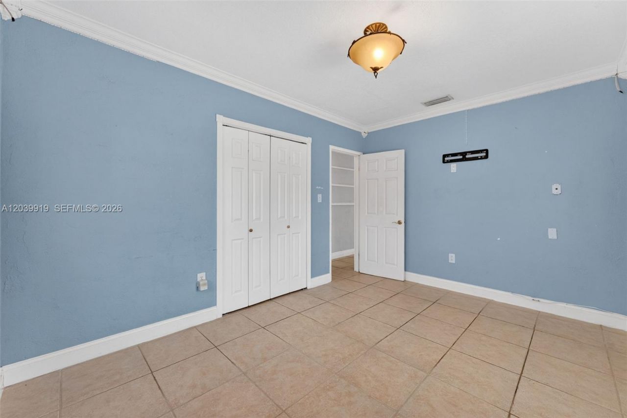 920 NW 35th Ave, Miami, FL 33125 Photo