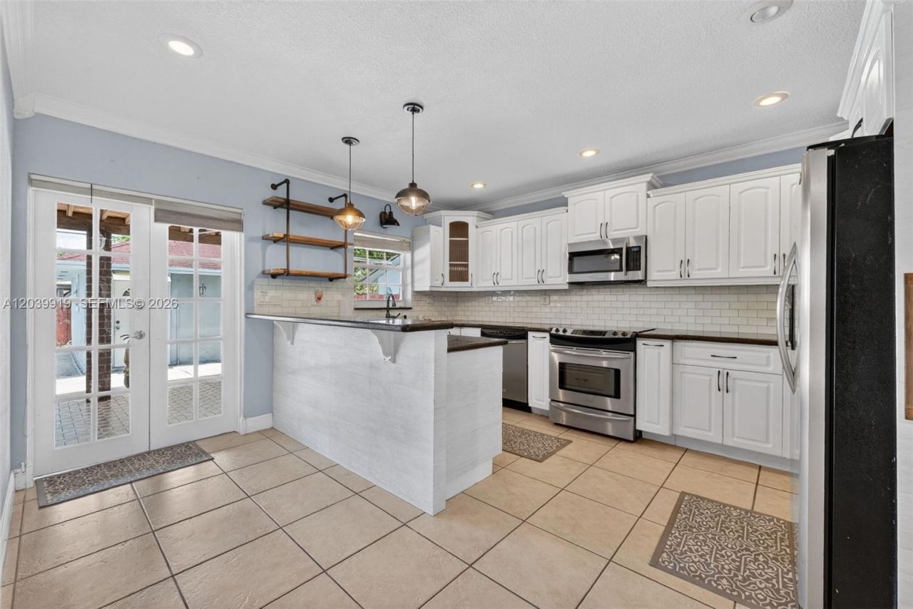920 NW 35th Ave, Miami, FL 33125 Photo