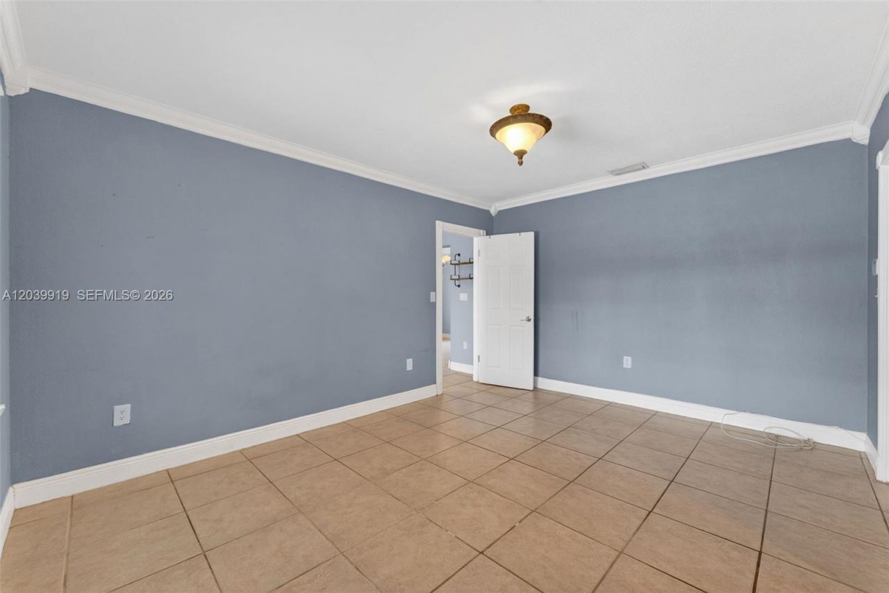 920 NW 35th Ave, Miami, FL 33125 Photo