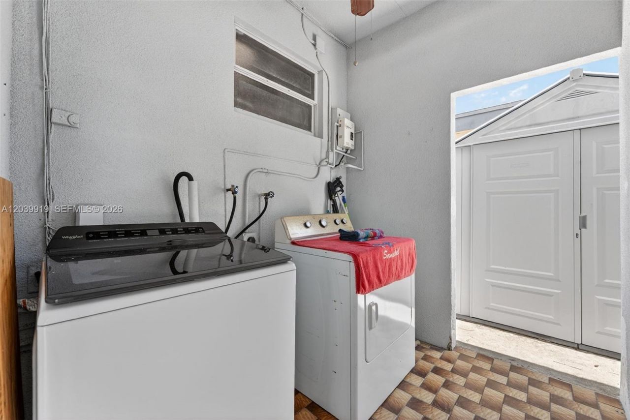 920 NW 35th Ave, Miami, FL 33125 Photo