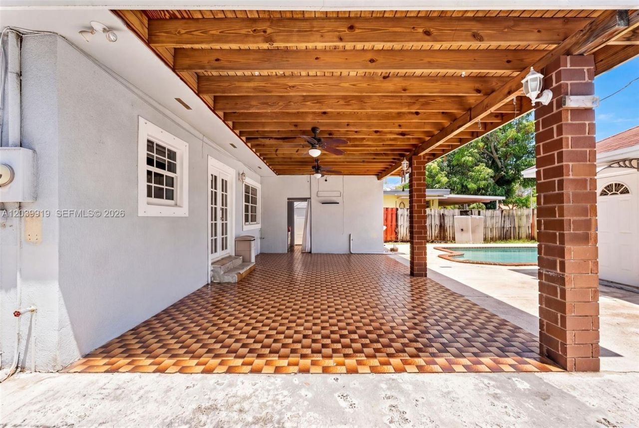 920 NW 35th Ave, Miami, FL 33125 Photo