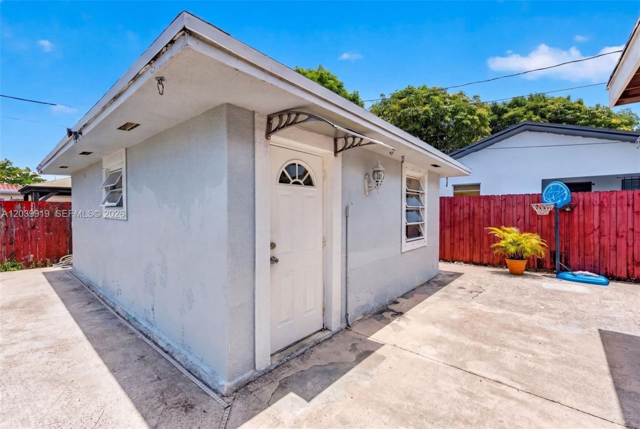 920 NW 35th Ave, Miami, FL 33125 Photo