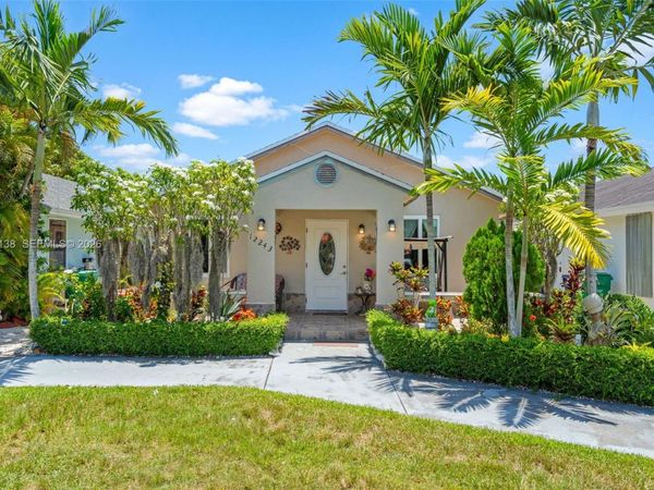 12243 SW 201st Ter, Miami, FL 33177