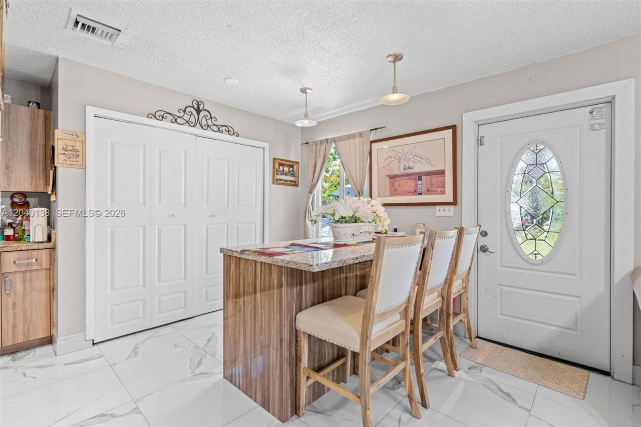 12243 SW 201st Ter, Miami, FL 33177 Photo
