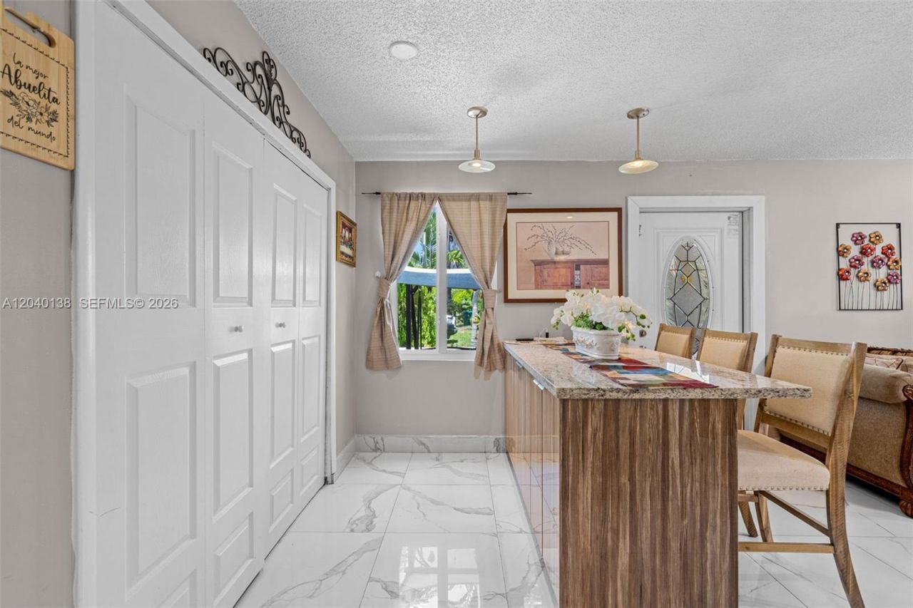 12243 SW 201st Ter, Miami, FL 33177 Photo