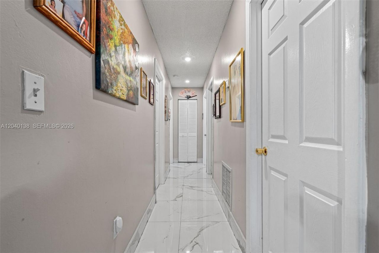 12243 SW 201st Ter, Miami, FL 33177 Photo