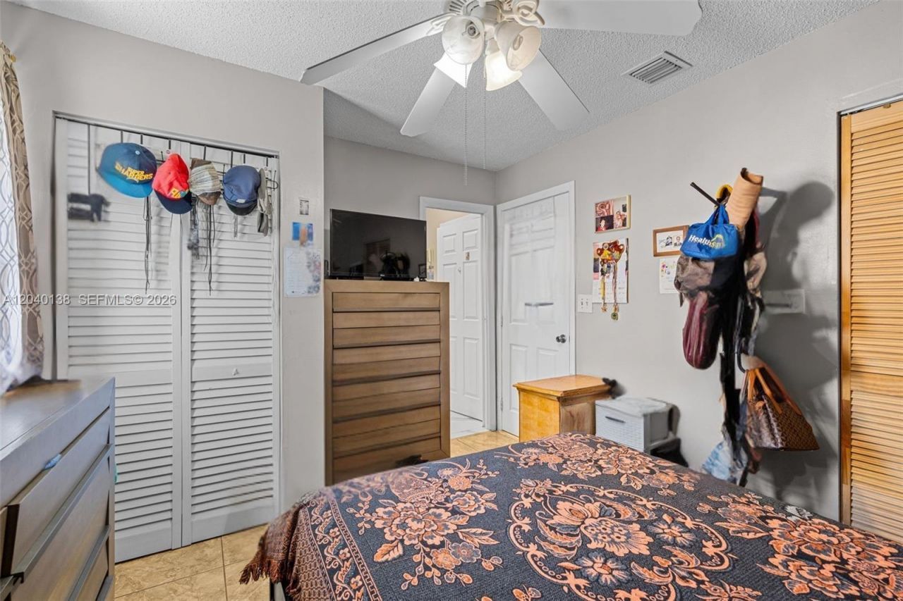 12243 SW 201st Ter, Miami, FL 33177 Photo