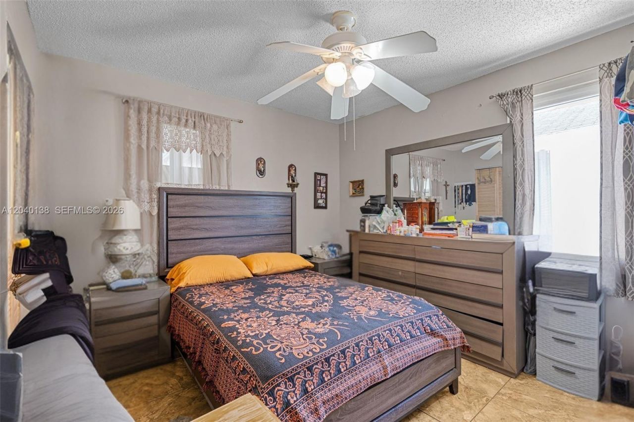 12243 SW 201st Ter, Miami, FL 33177 Photo