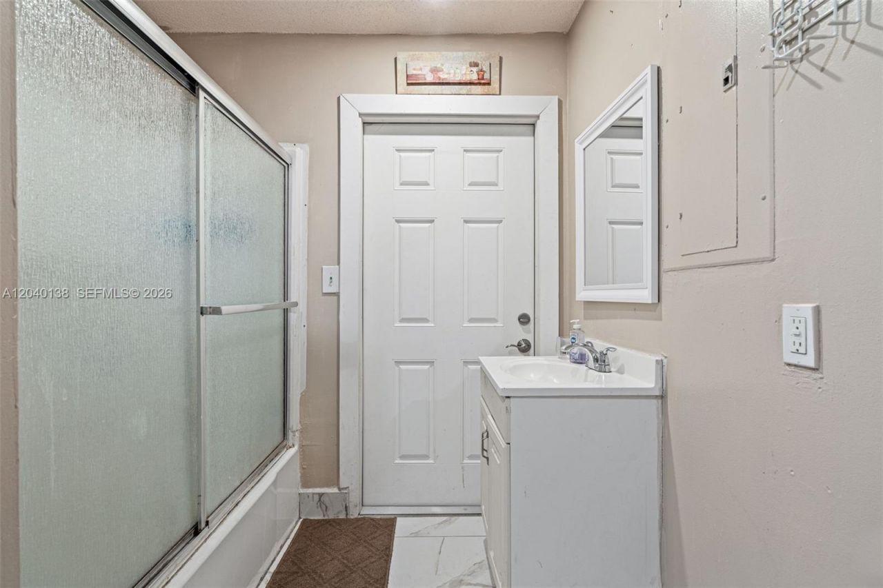 12243 SW 201st Ter, Miami, FL 33177 Photo