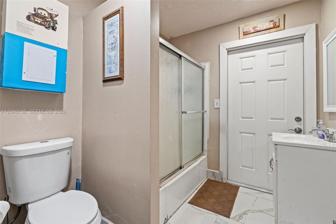 12243 SW 201st Ter, Miami, FL 33177 Photo