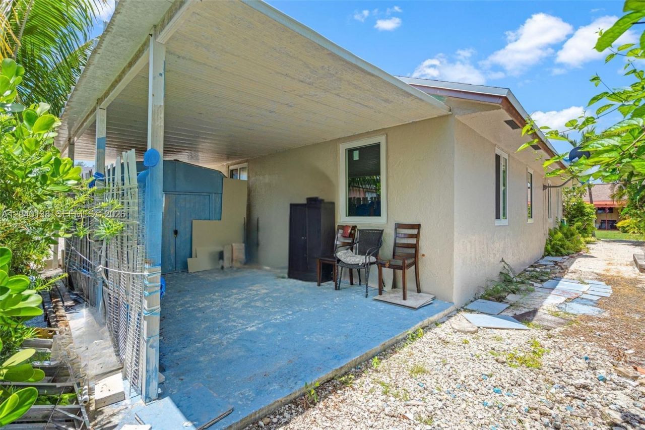 12243 SW 201st Ter, Miami, FL 33177 Photo