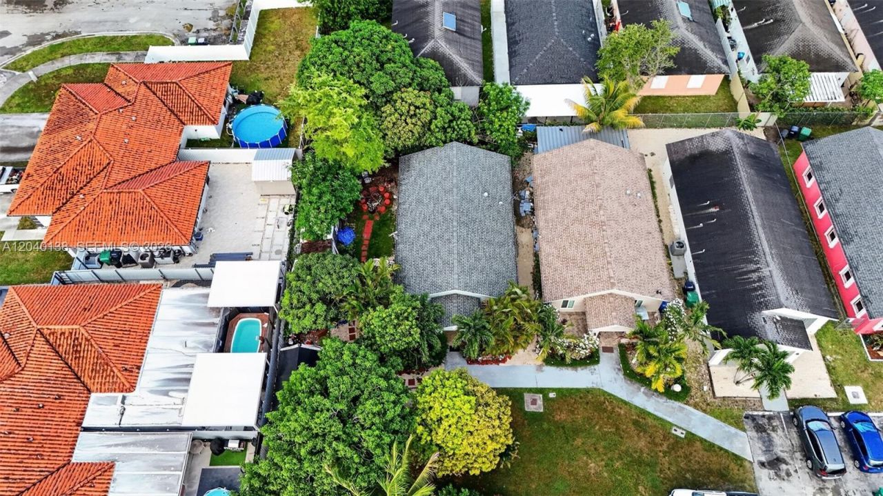 12243 SW 201st Ter, Miami, FL 33177 Photo