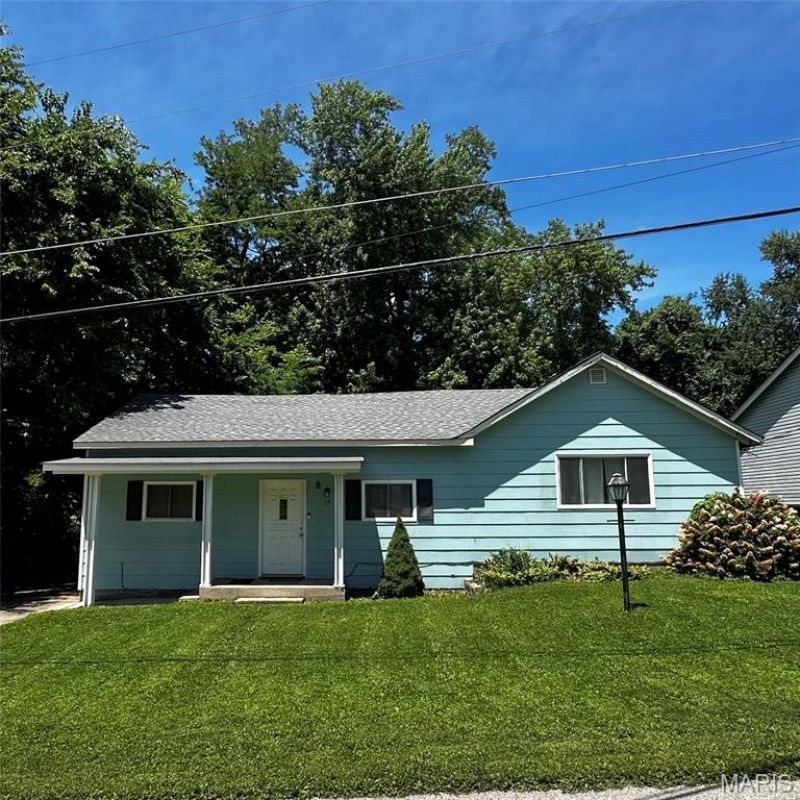12 Valley Road , Saint Charles, MO 63303 Main Photo