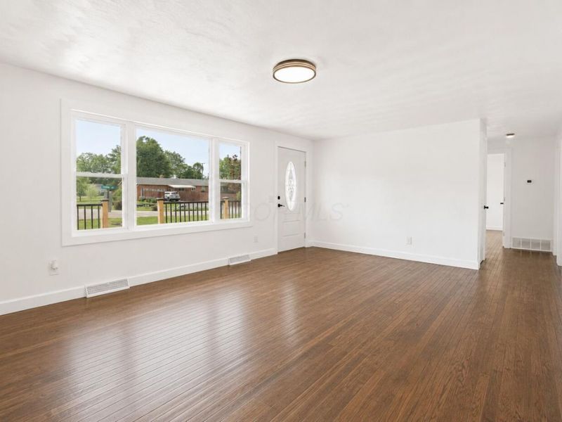 1 Freeway Avenue, Fredericktown, OH 43019 Photo 8