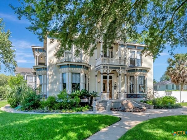 507 S De Leon Street, Victoria, TX 77901