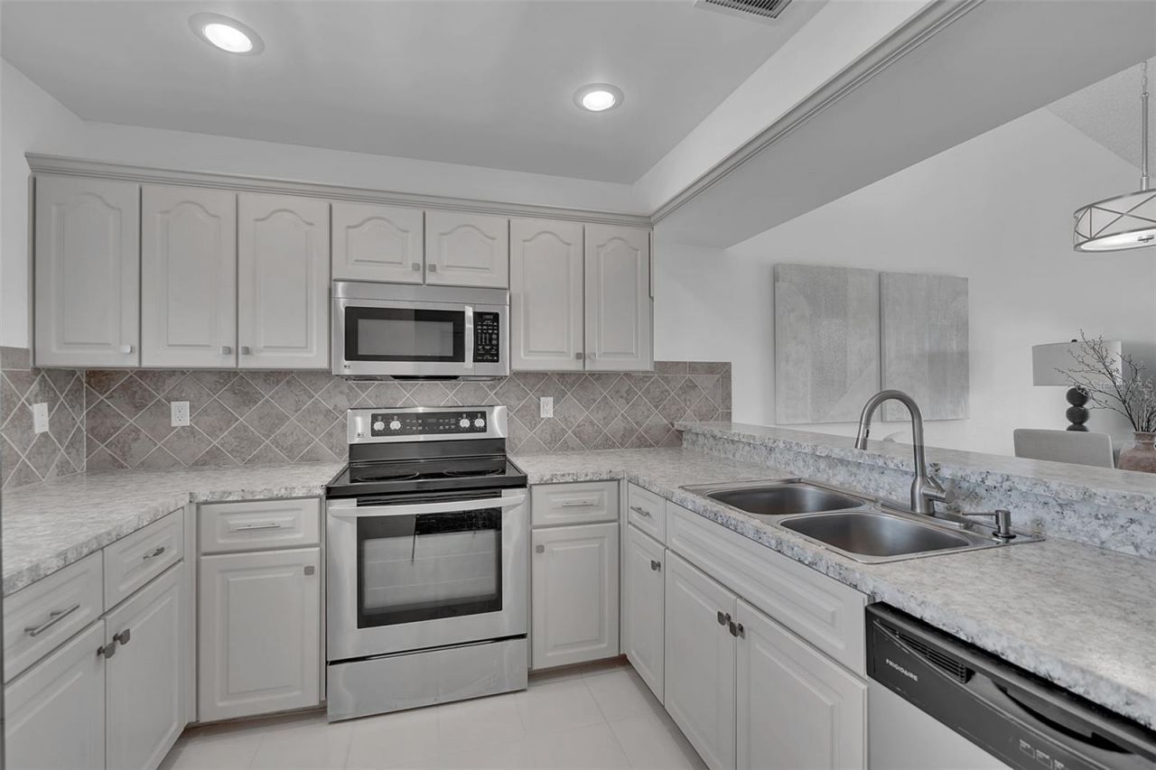 1142 Bird Bay Way, Unit 301, Venice, FL 34285 Photo