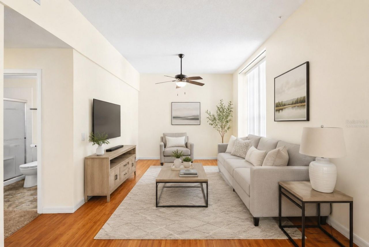 701 Mirror Lake Drive N, Unit 202, Saint Petersburg, FL 33701 Photo