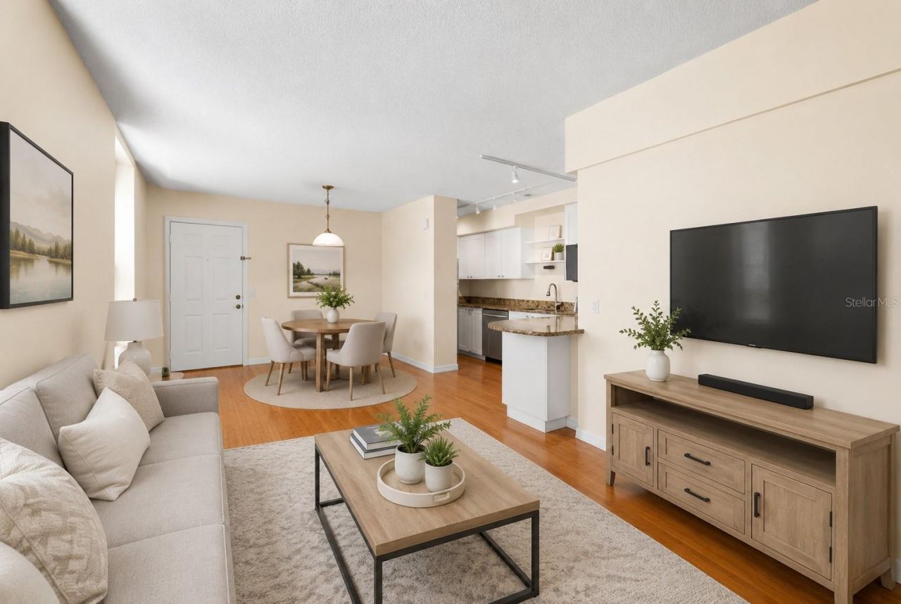 701 Mirror Lake Drive N, Unit 202, Saint Petersburg, FL 33701 Photo