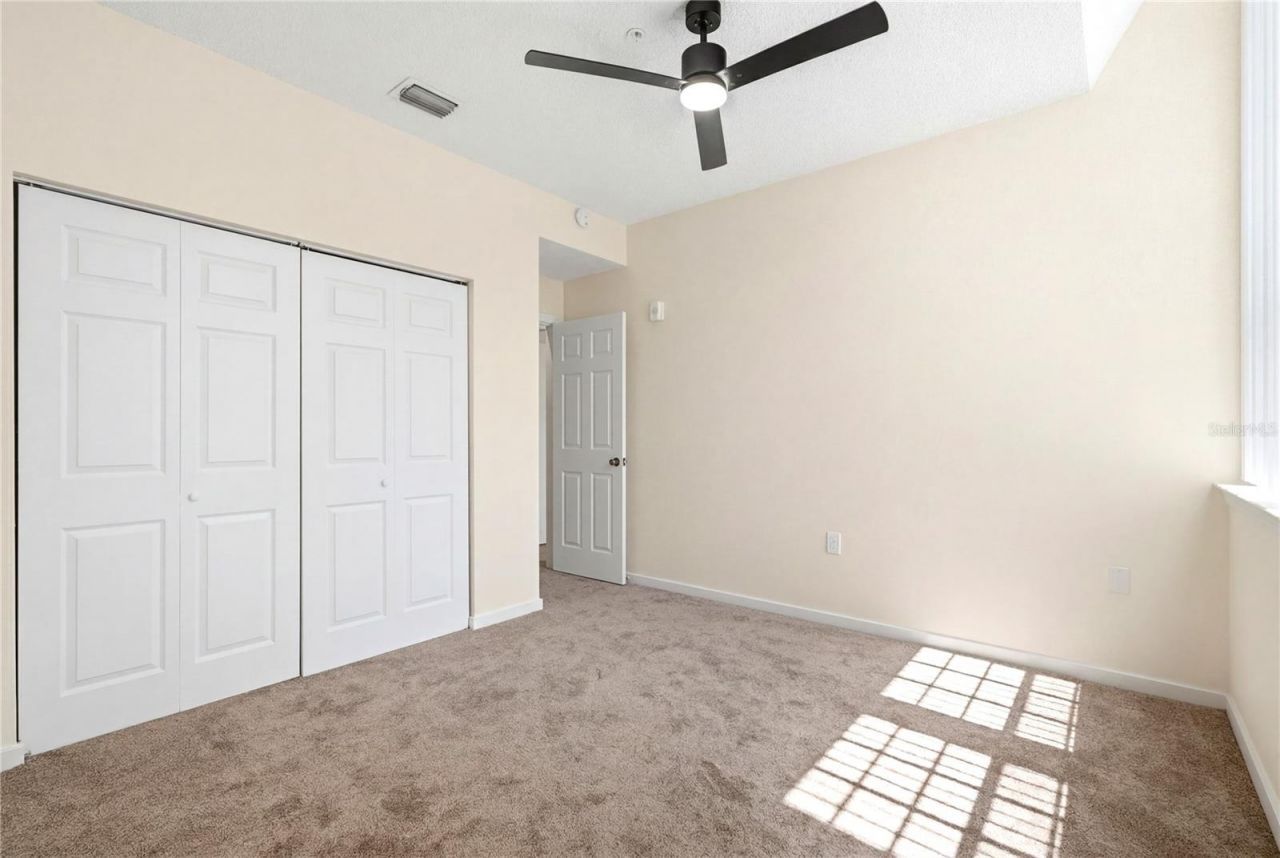 701 Mirror Lake Drive N, Unit 202, Saint Petersburg, FL 33701 Photo