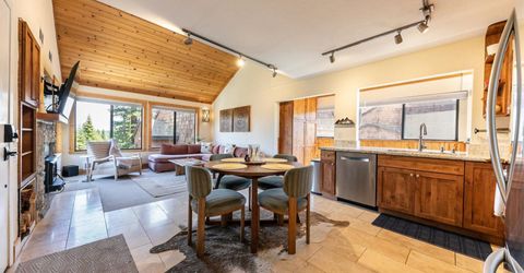 11565 Snowpeak Way, Truckee, CA 96161 Photo