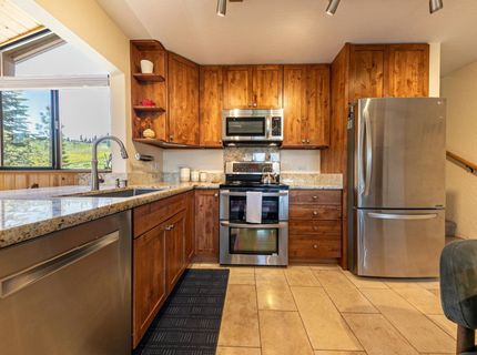 11565 Snowpeak Way, Truckee, CA 96161 Photo