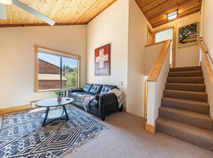 11565 Snowpeak Way, Truckee, CA 96161 Photo
