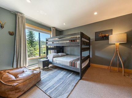 11565 Snowpeak Way, Truckee, CA 96161 Photo
